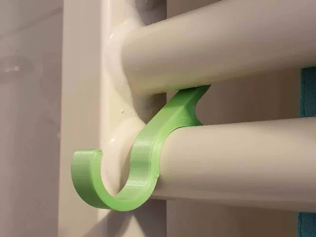 Hook for towel radiator - Crochet pour radiateur seche serviettes