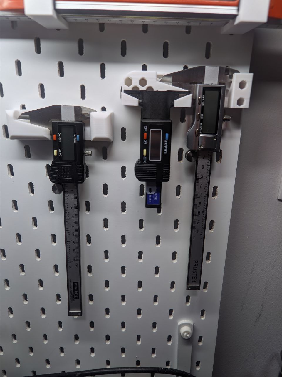 Caliper bracket for Ikea skadis or similar