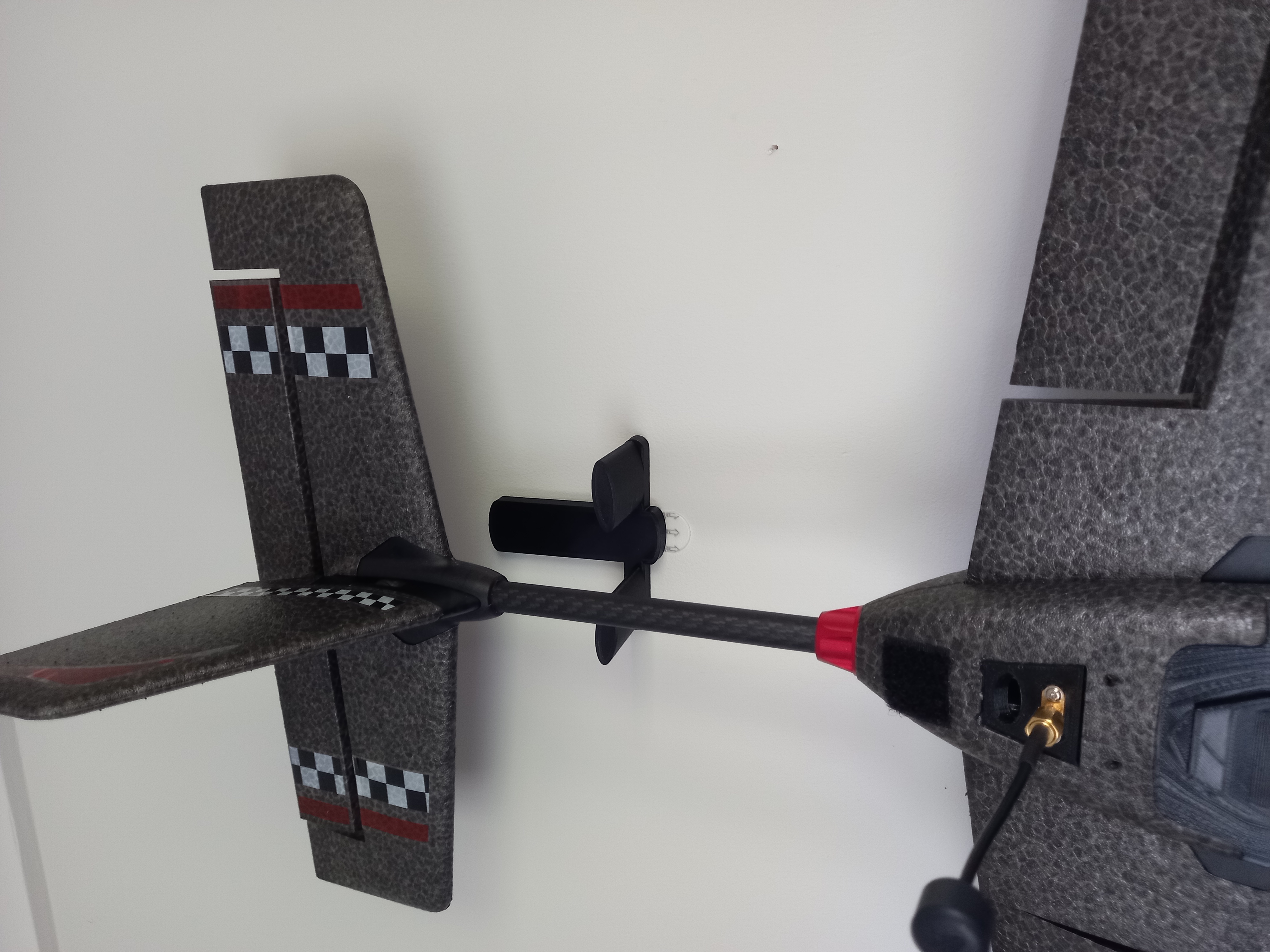 Heewing T1 Ranger Wall Mount +command hook