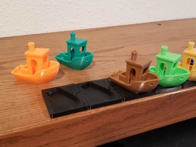 Interlocking Benchy Display