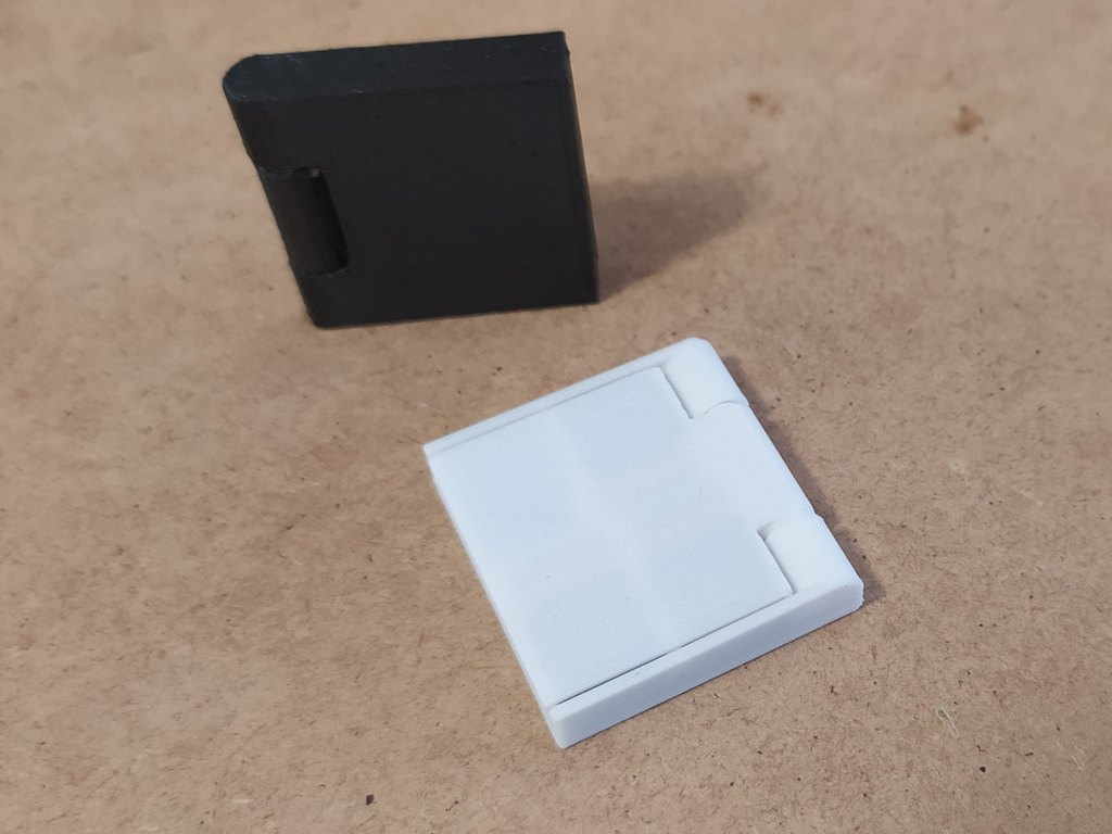 Miniatura 4 do modelo 3D Mini MicroSD Card Case