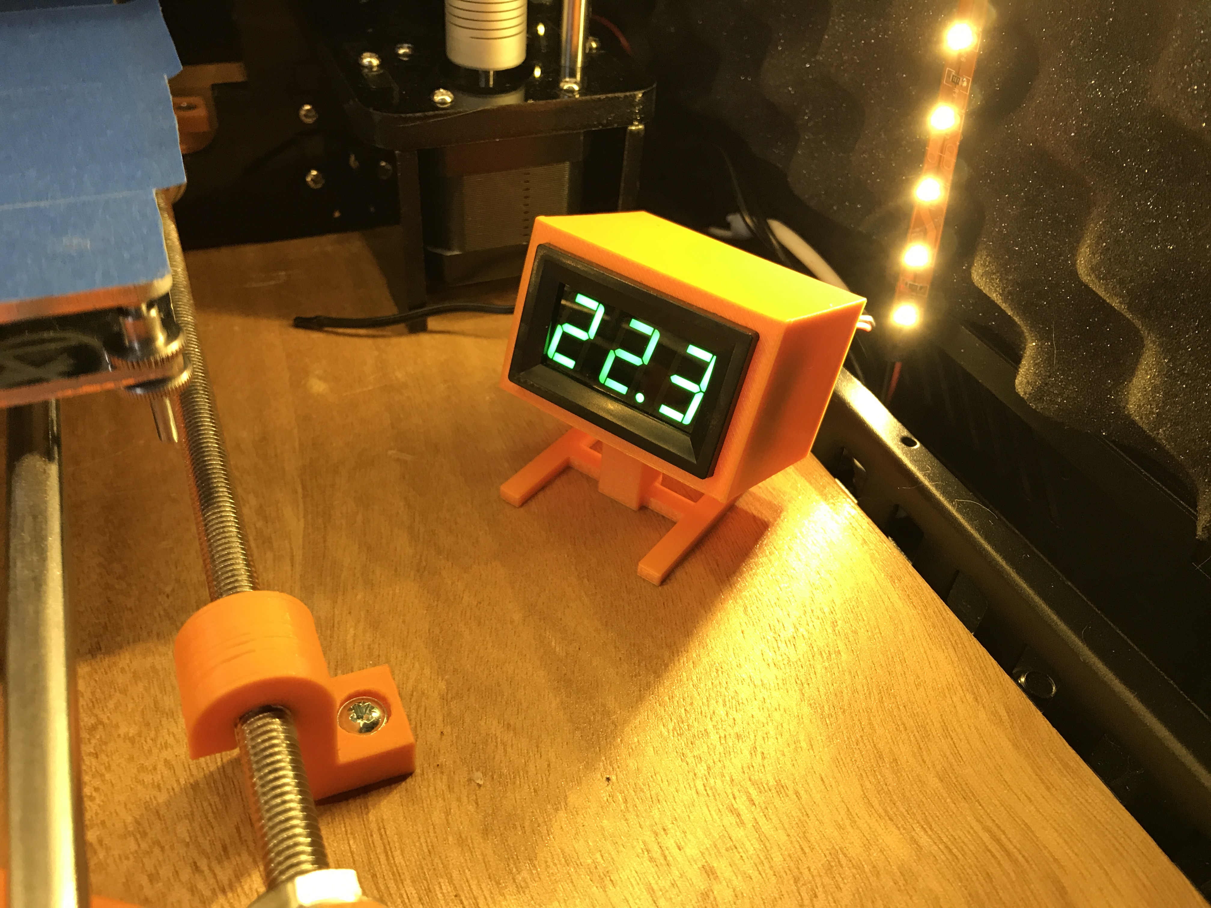Miniatura 6 do modelo 3D Case for 12V Digital Thermometer - Temperature sensor
