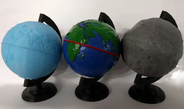 Some Globes (Earth + Vesta)