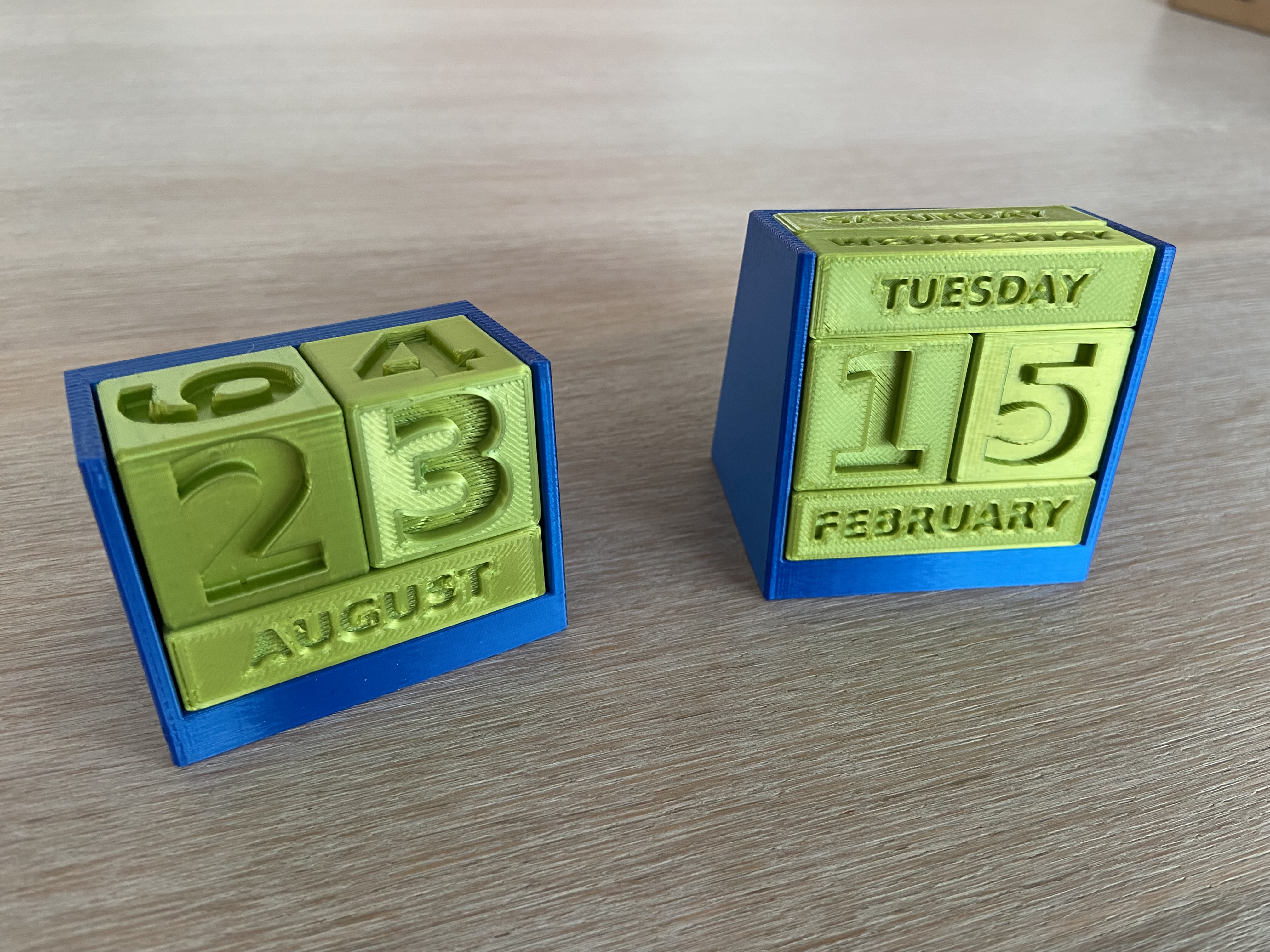 Eternal Desk Calendar english/german