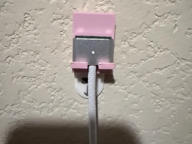 Apple MagSafe 3 Cable Hook