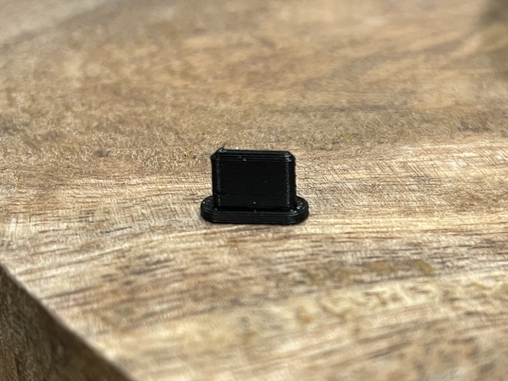 Miniatura 3 do modelo 3D Iphone Lightning Dust Plug