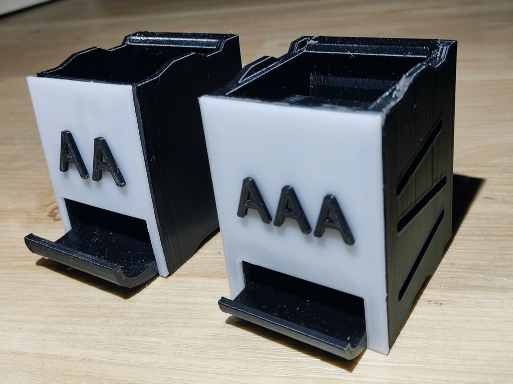 AA and AAA battery holder (no jam)