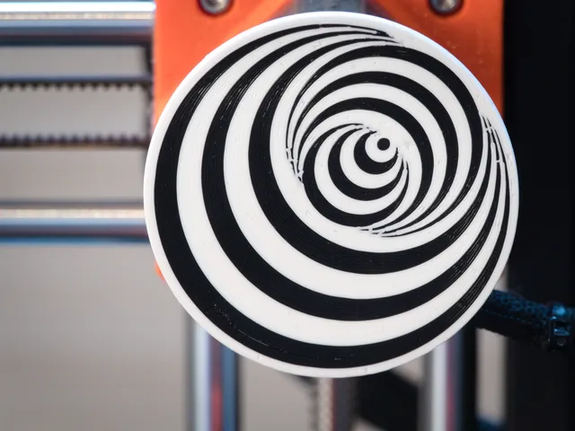 Motor Visualizer with 3D Optical Illusion