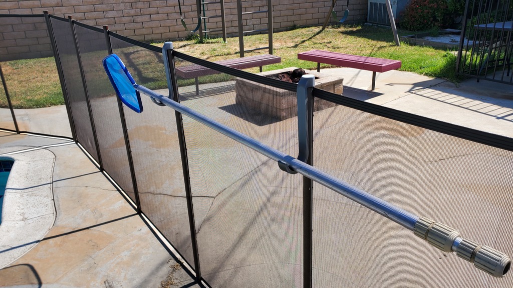 Pool Skimmer Fence Hooks by treadd Download free STL model