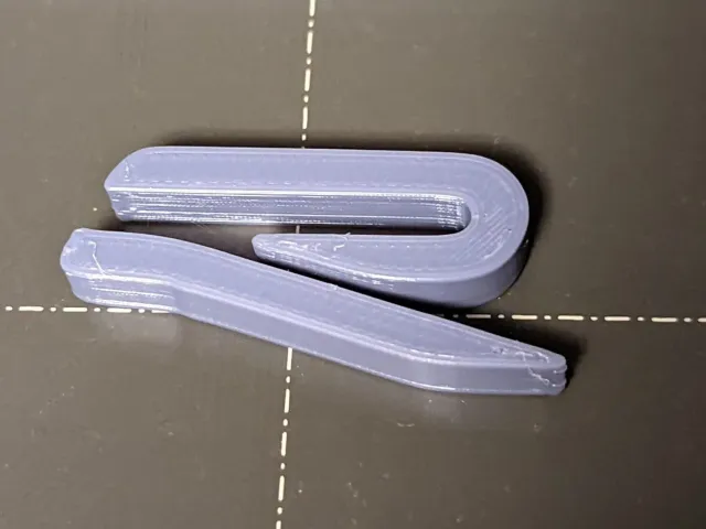 Volkswagen (VW) R Logo (2022+)