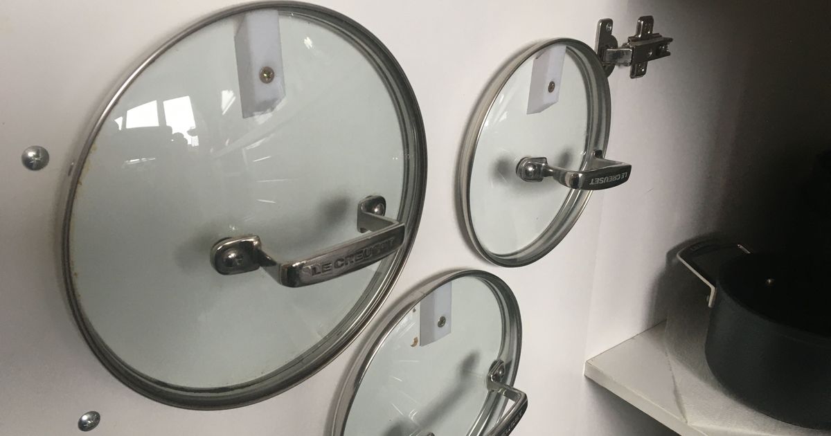 Cupboard Door Pan Lid Holder by paul020559 Download free STL model