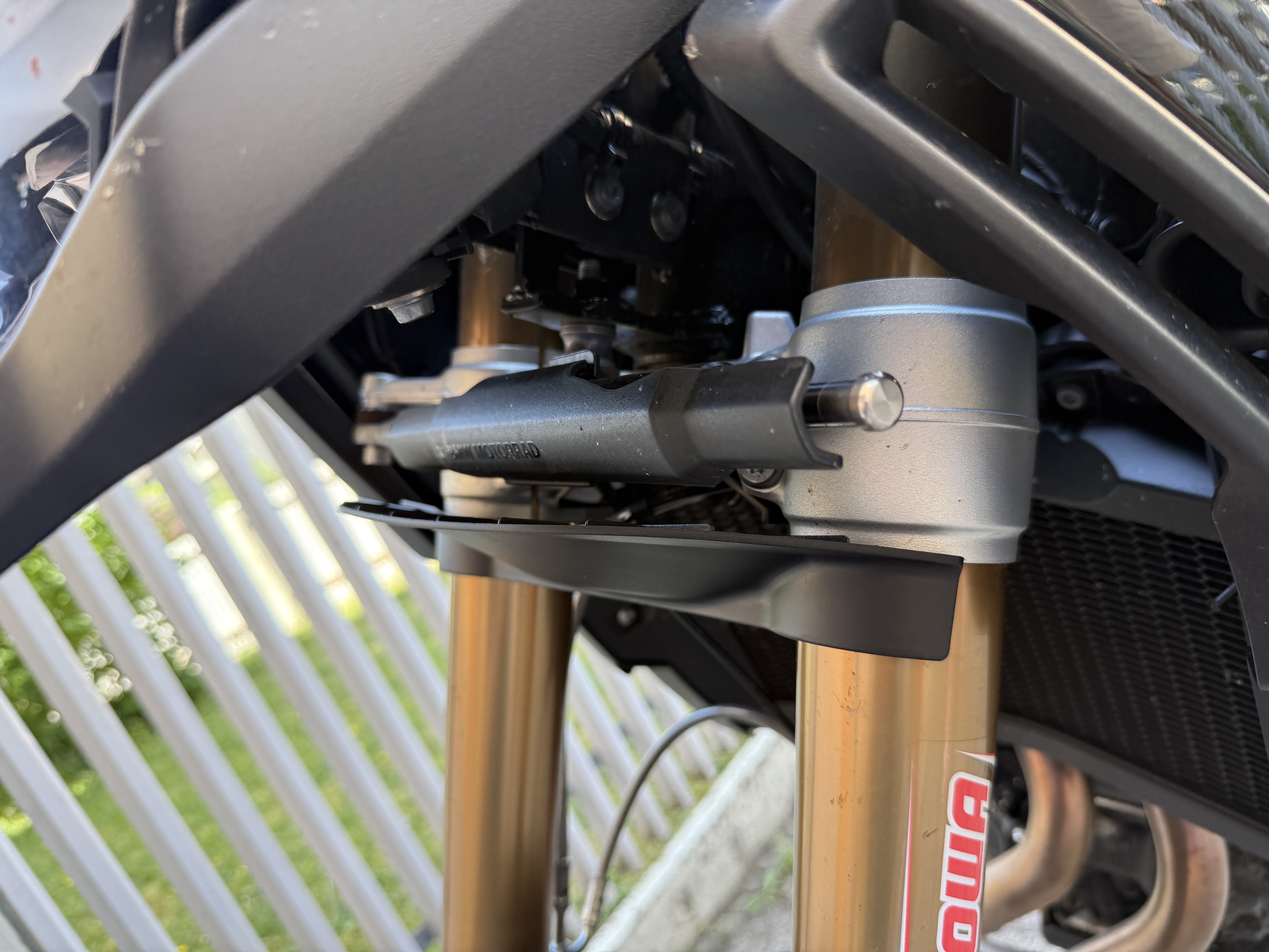 Mount - Ducati Spoler for BMW F900gs