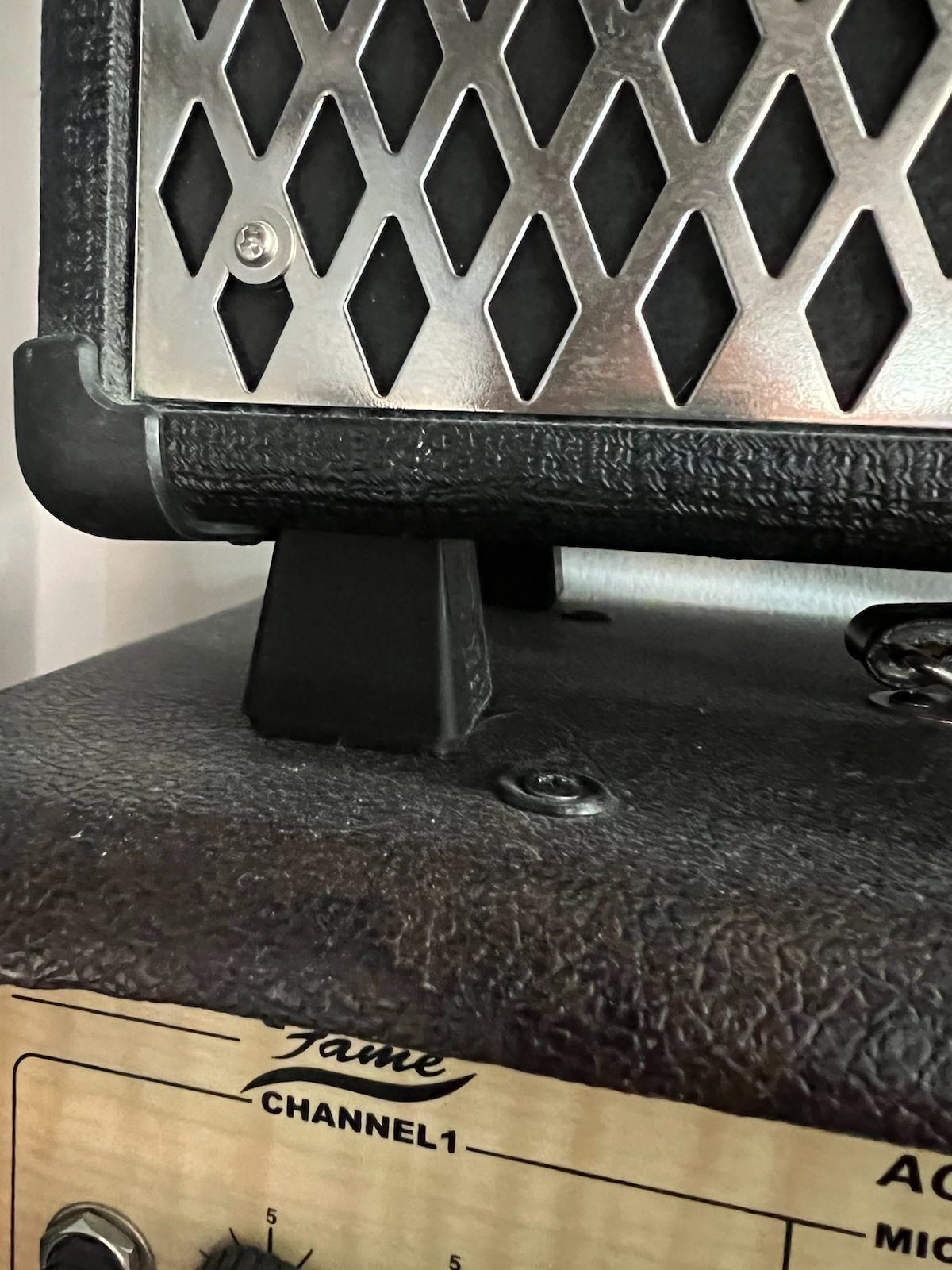 Riser feet for Vox VT30 amp