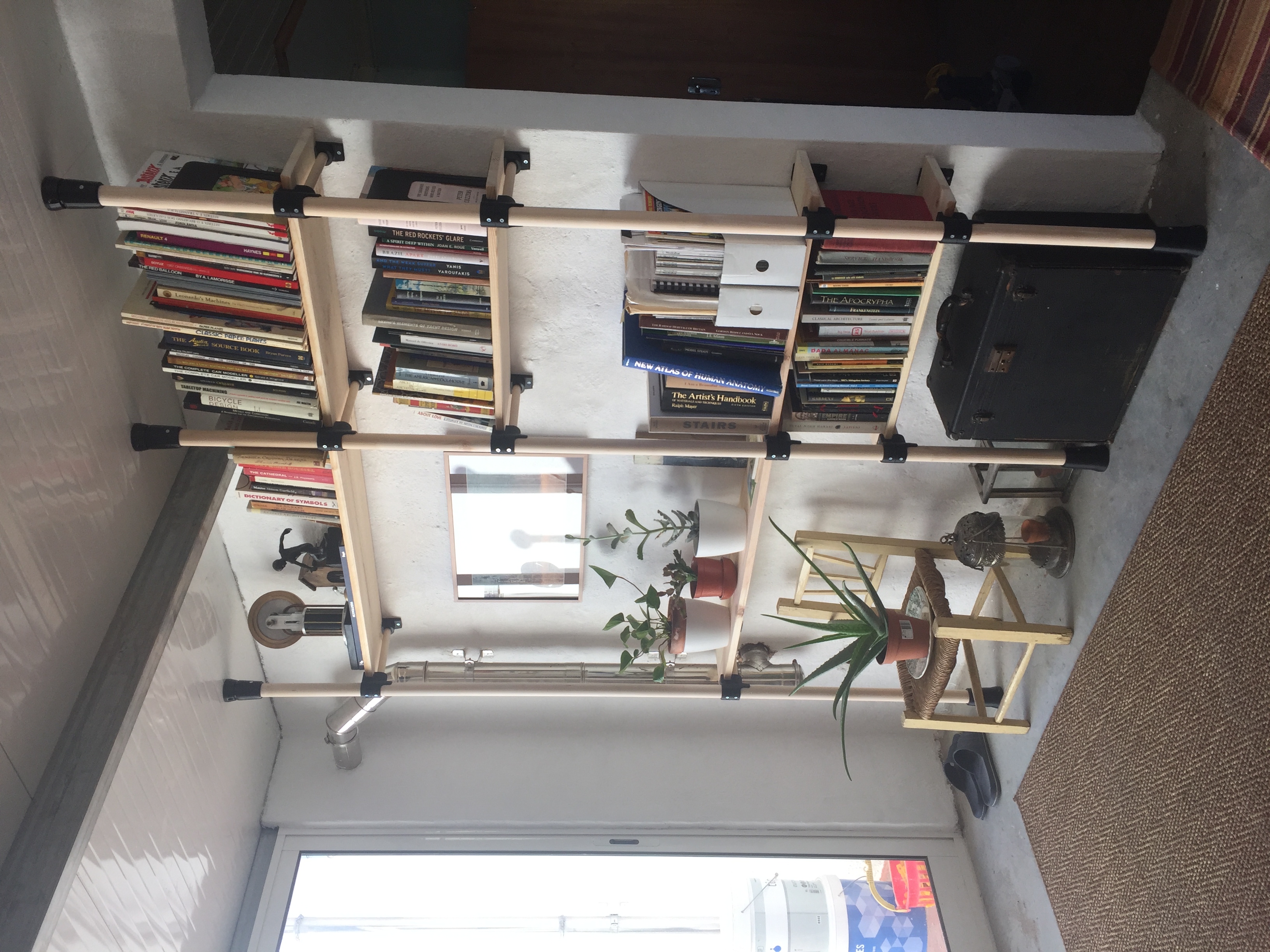 Miniatura 2 do modelo 3D Modular Shelving Unit