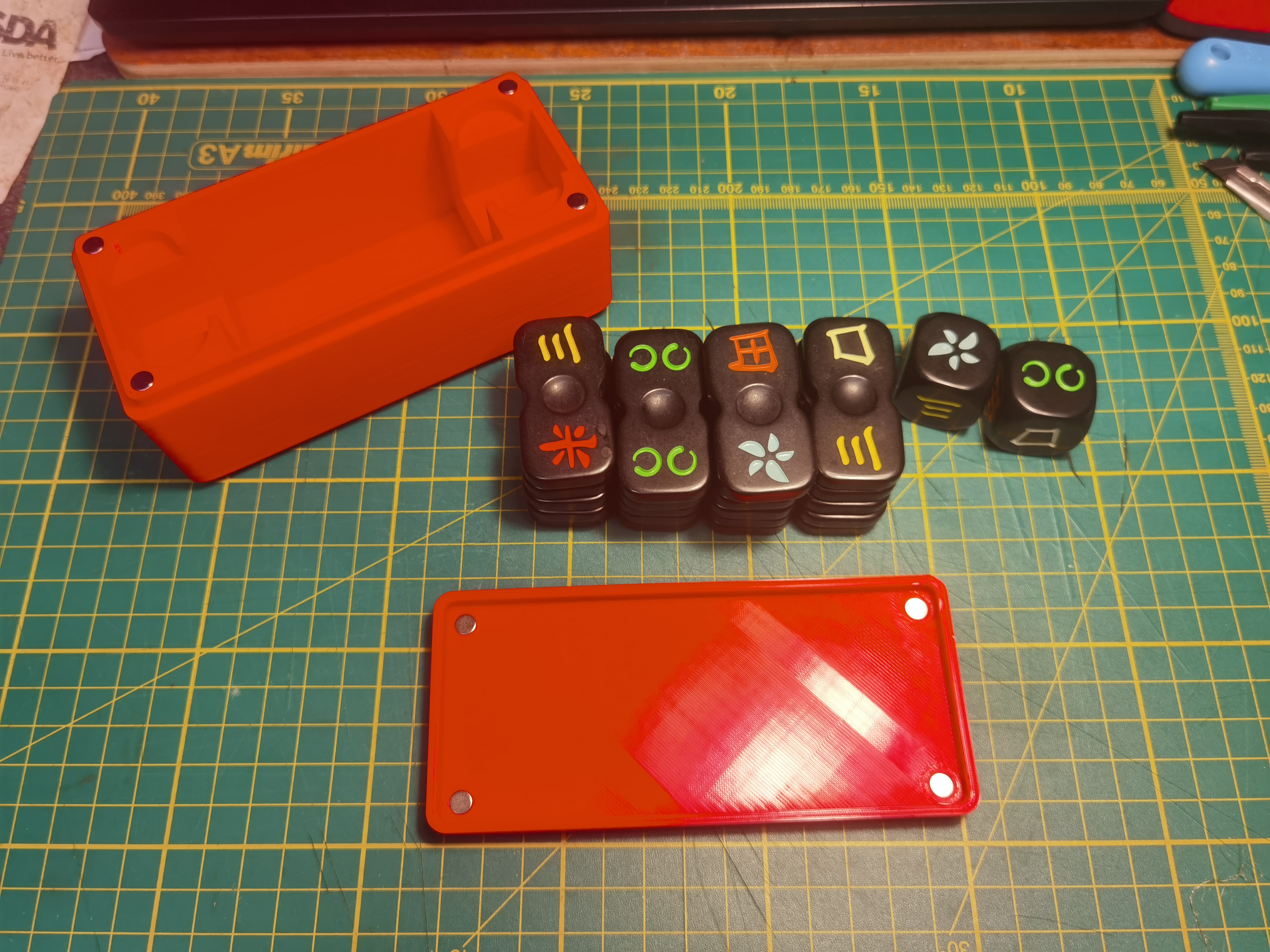 Cobra Paw travel Box