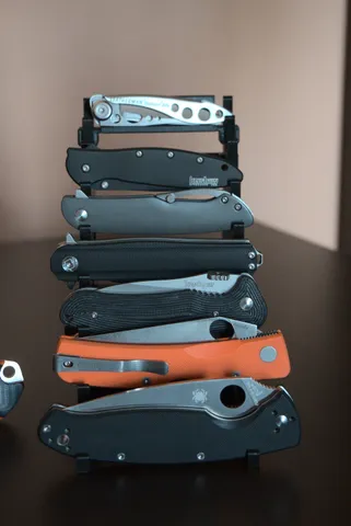 Knife stand