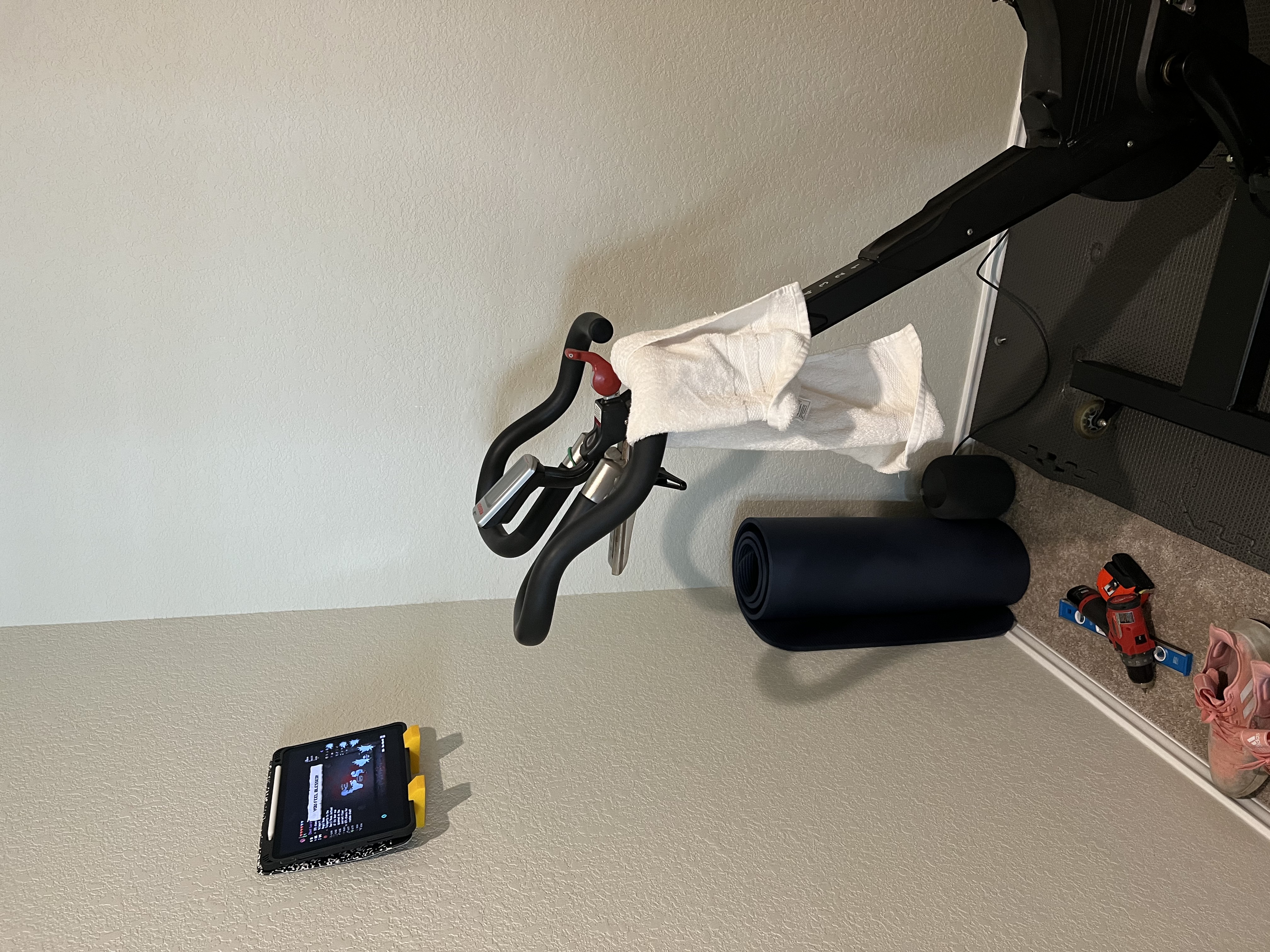 iPad/tablet wallmount/wall holder