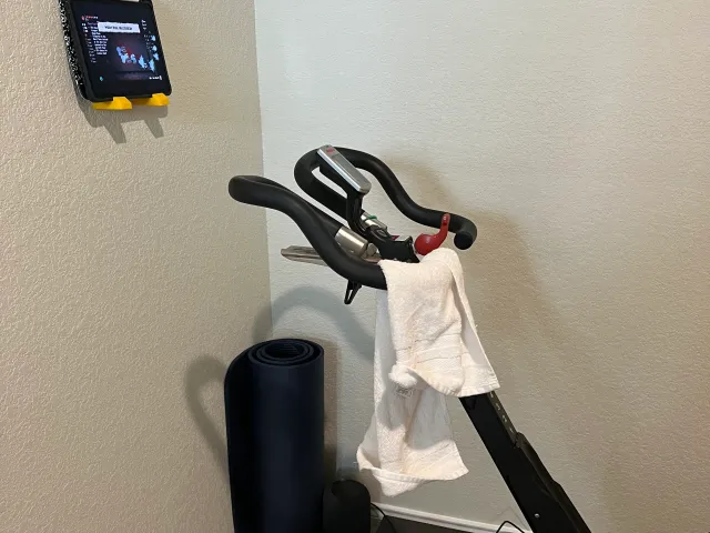 iPad/tablet wallmount/wall holder