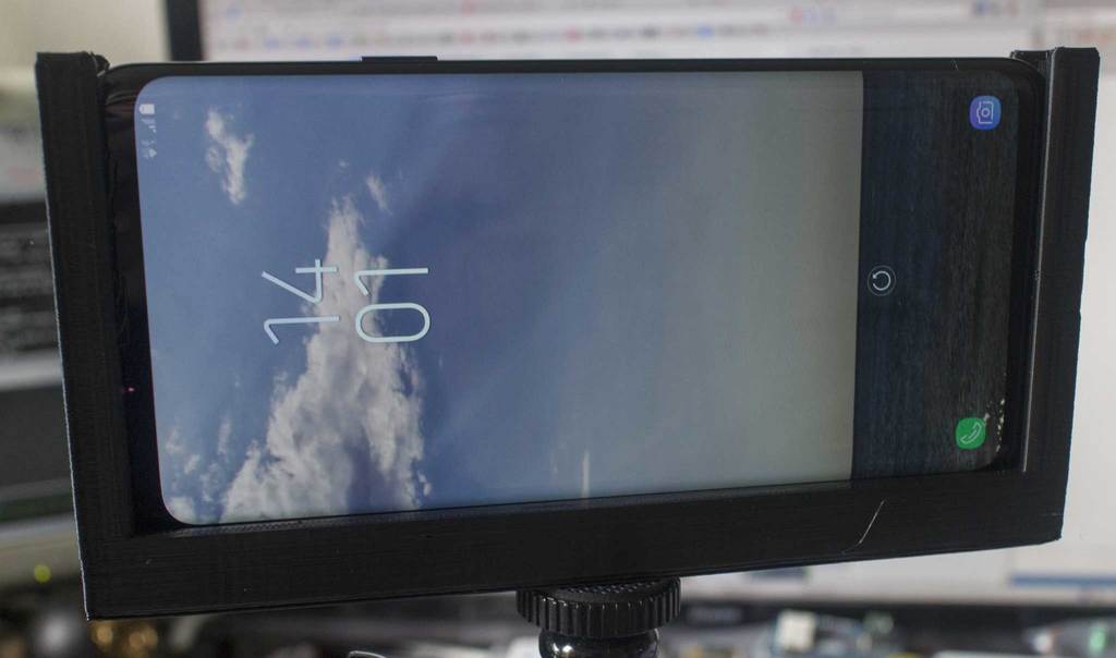 Galaxy S9+ photo tripod support