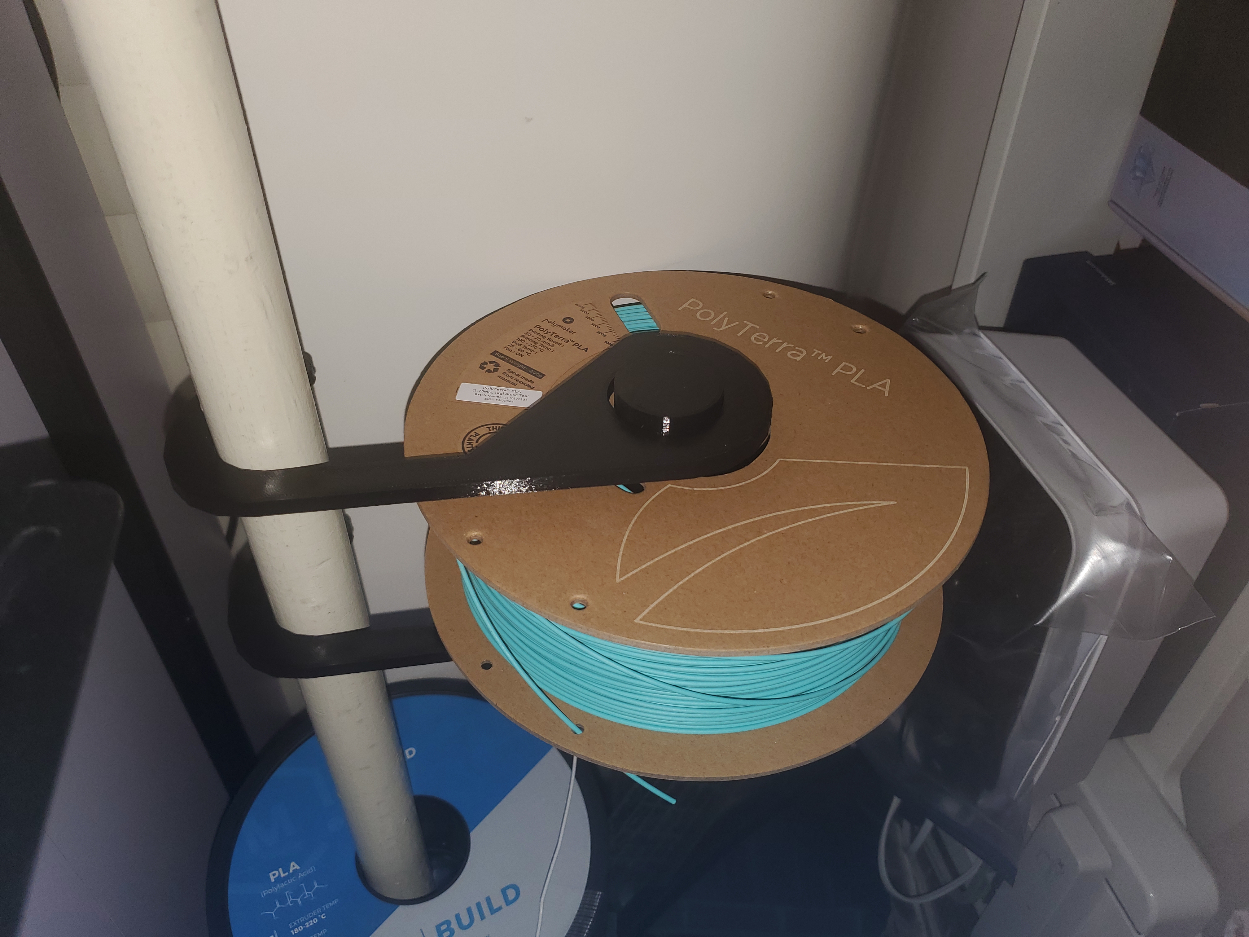 Closet Rod Filament Hanger (Shorter)