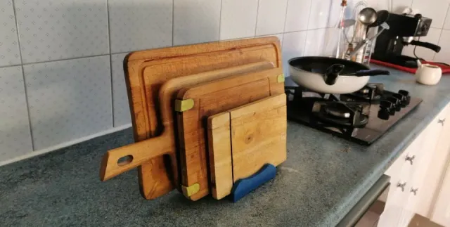 cutting board holder