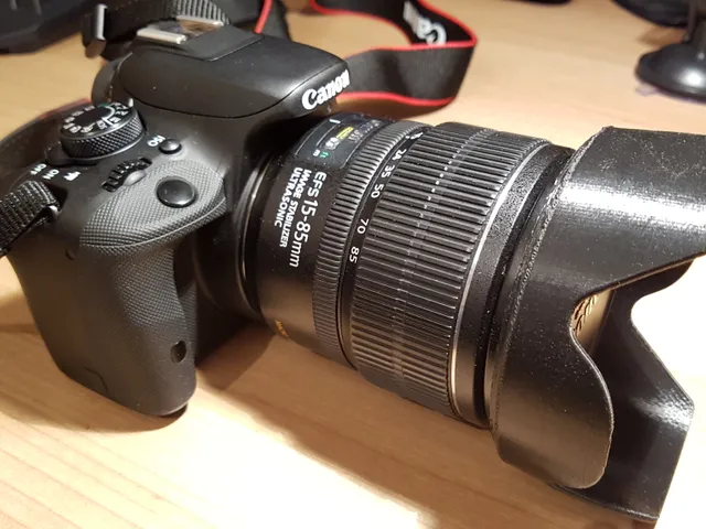 Canon 15-85mm lens hood (EW-78E)