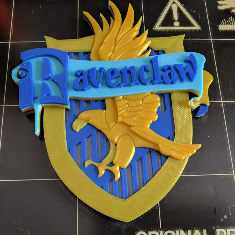 STL file RavenClaw Crest Harry Potter Gents Ring 💍・Design to