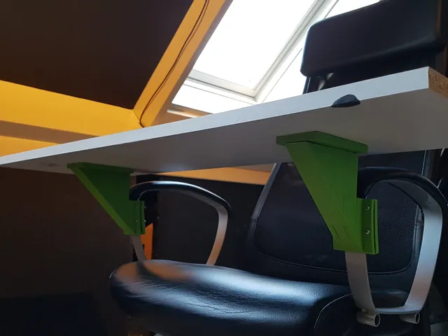 Desk mount chair Ikea Markus for VR