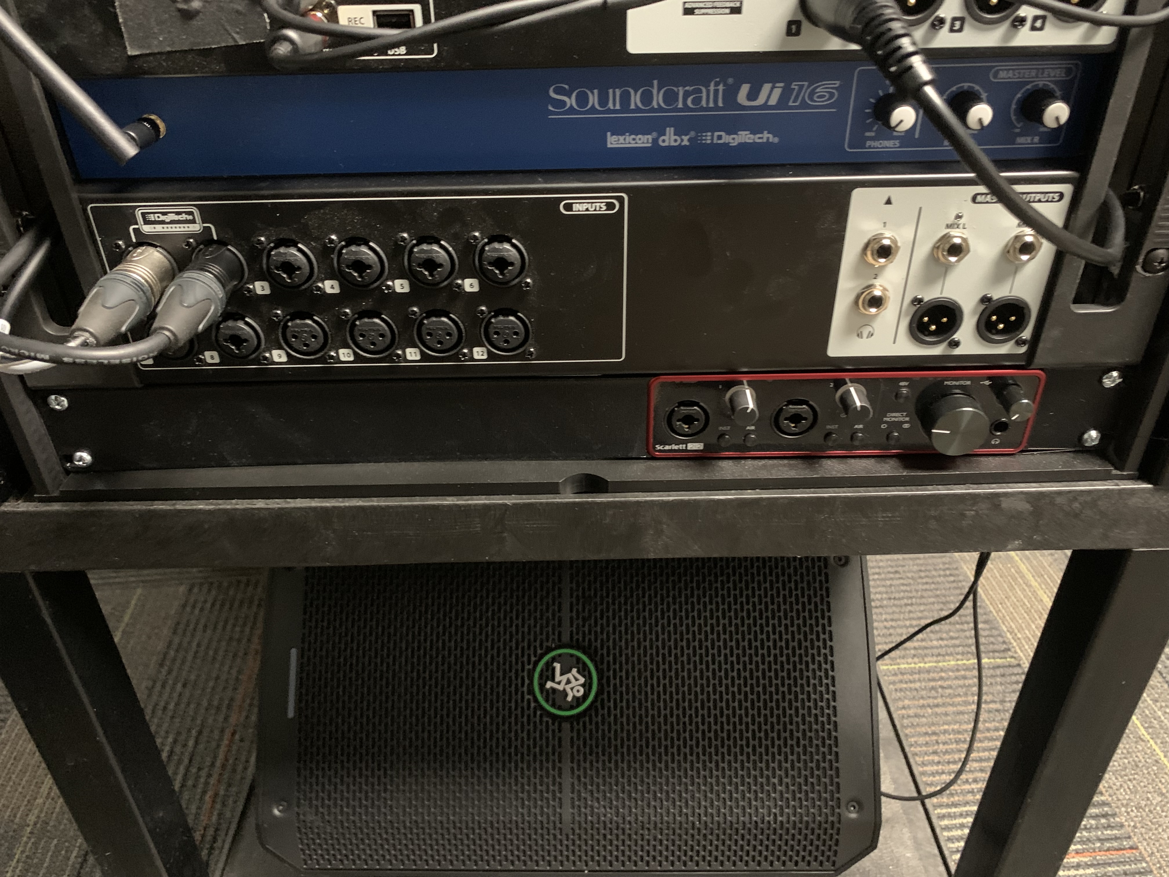Focusrite 2i2 full size rackmount
