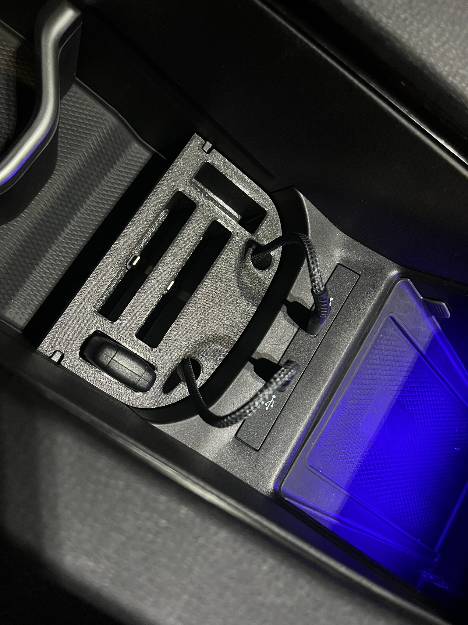 VW ID.4 Phone & Key Holder / Charger