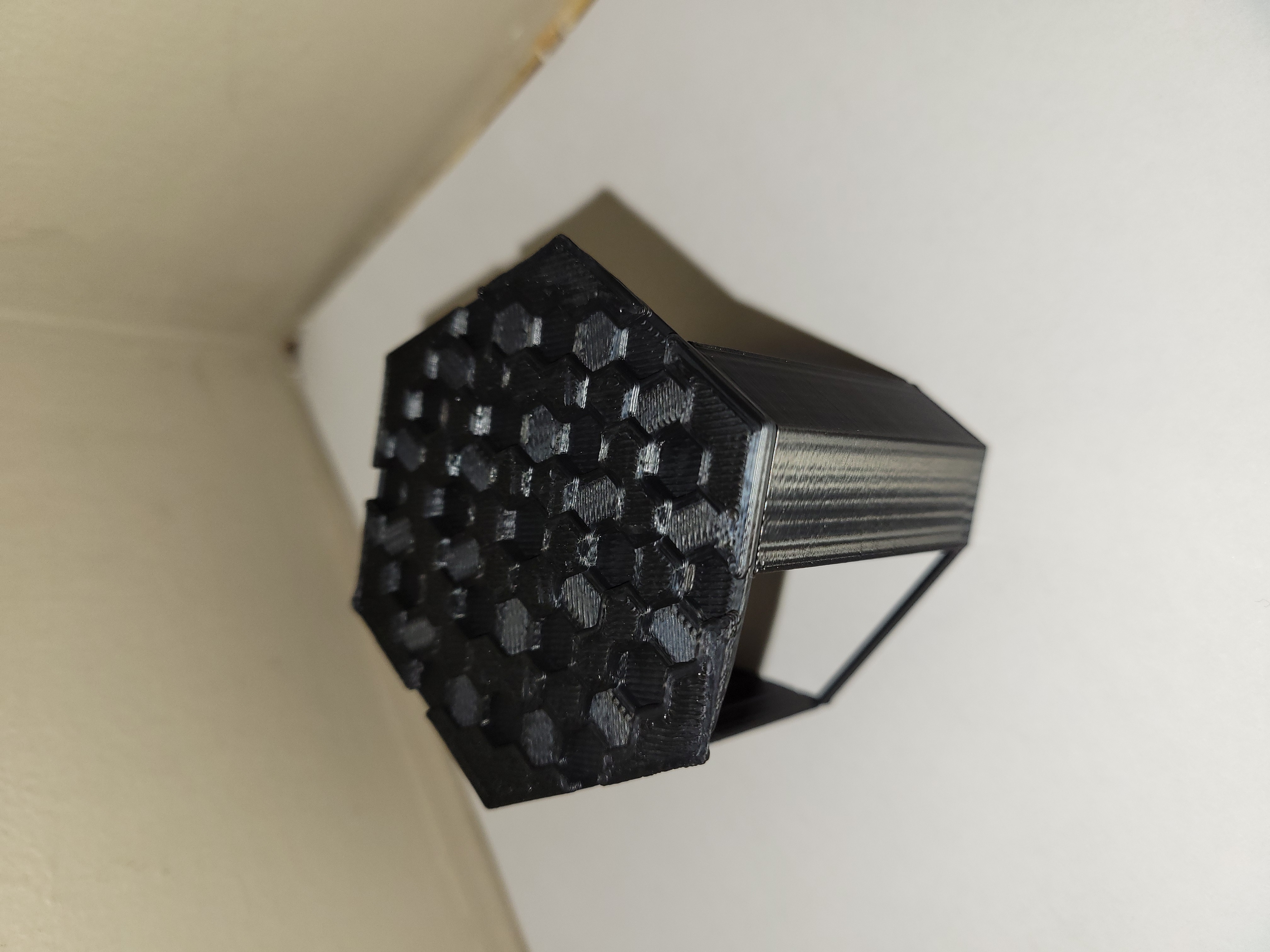 Miniatura 2 do modelo 3D Hex Stool