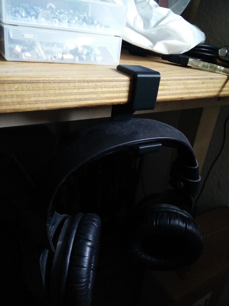 Headphone hook for 25mm (~1inch) table plate  