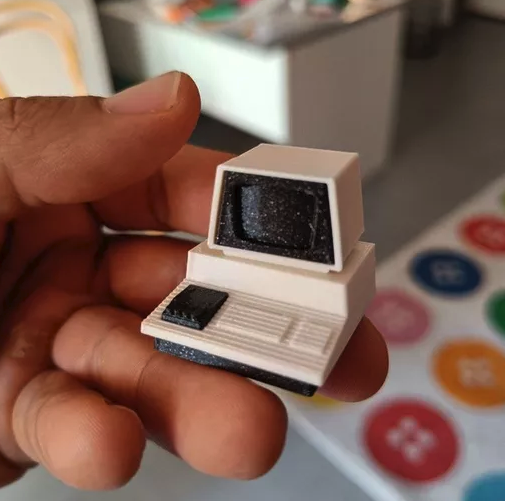 Miniatura 2 do modelo 3D Commodore PET miniature