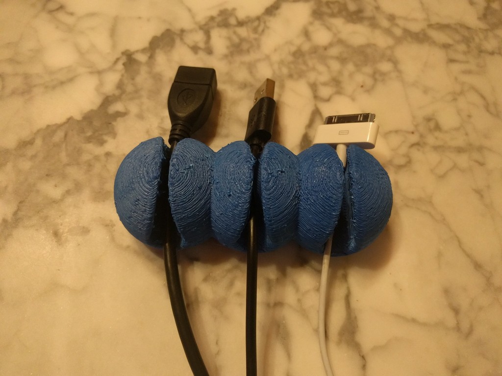 YACHO (Yet Another Cable HOlder) Customizable