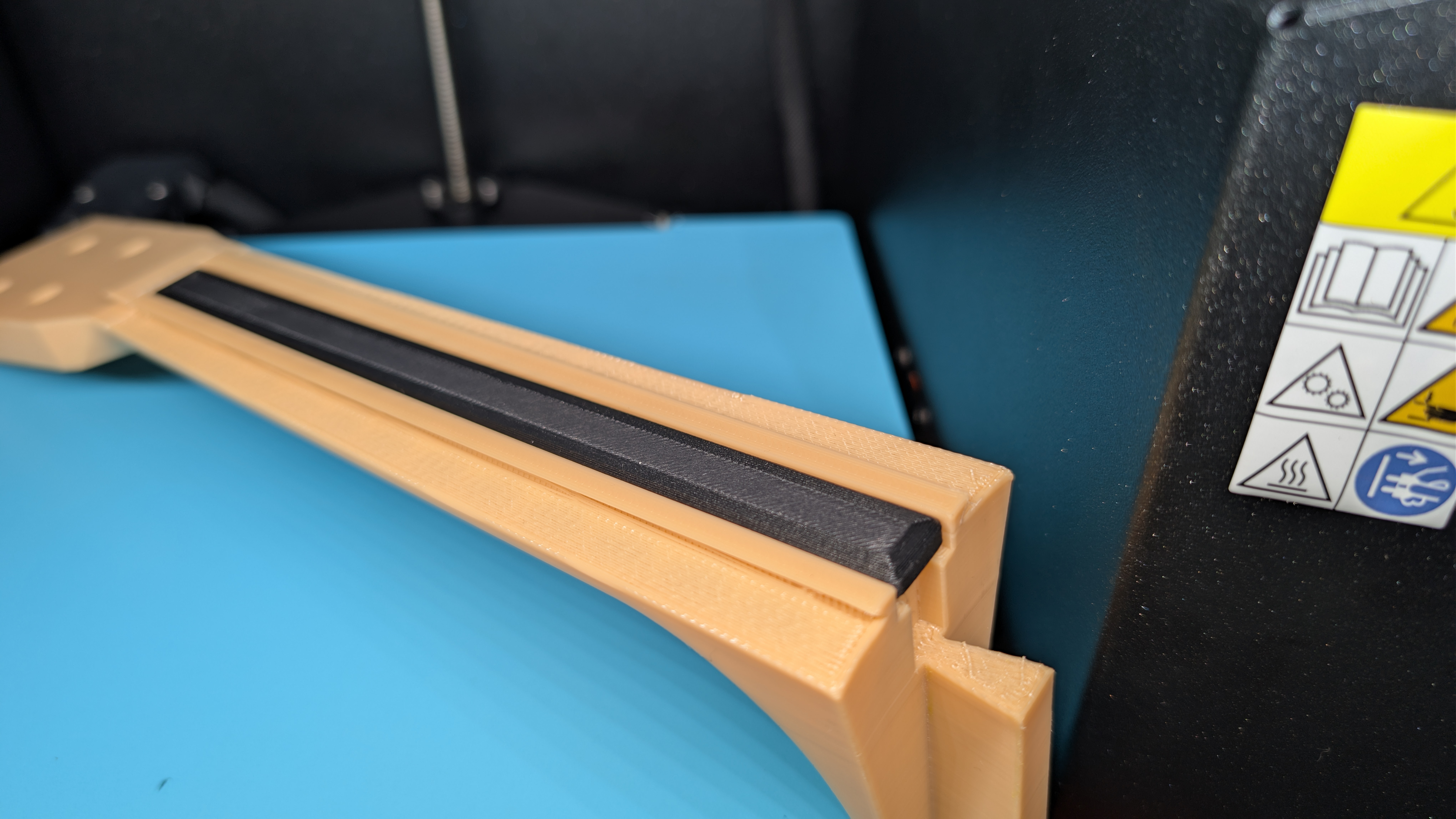 Steel-reinforced truss rod for Concert Ukulele