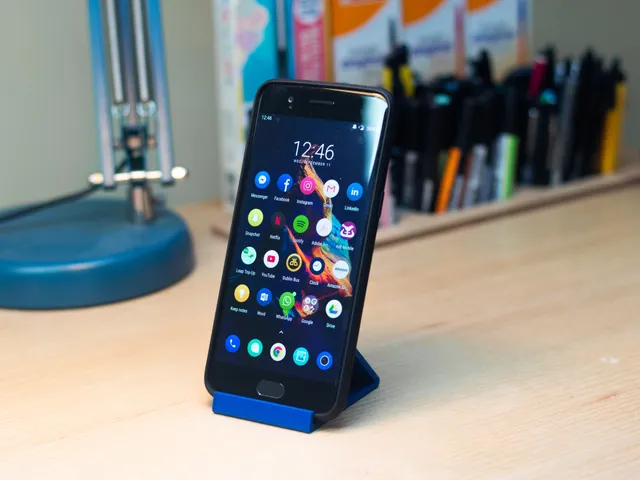 Simple Phone Stand