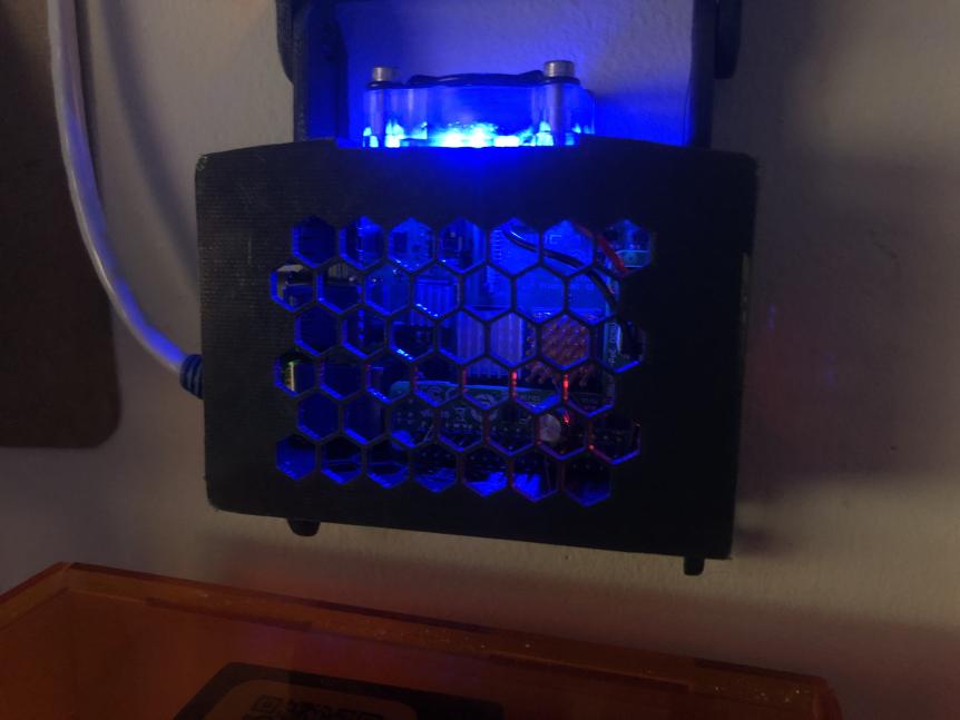 No screen bevel for RaspberryPi Wall-Chain Case