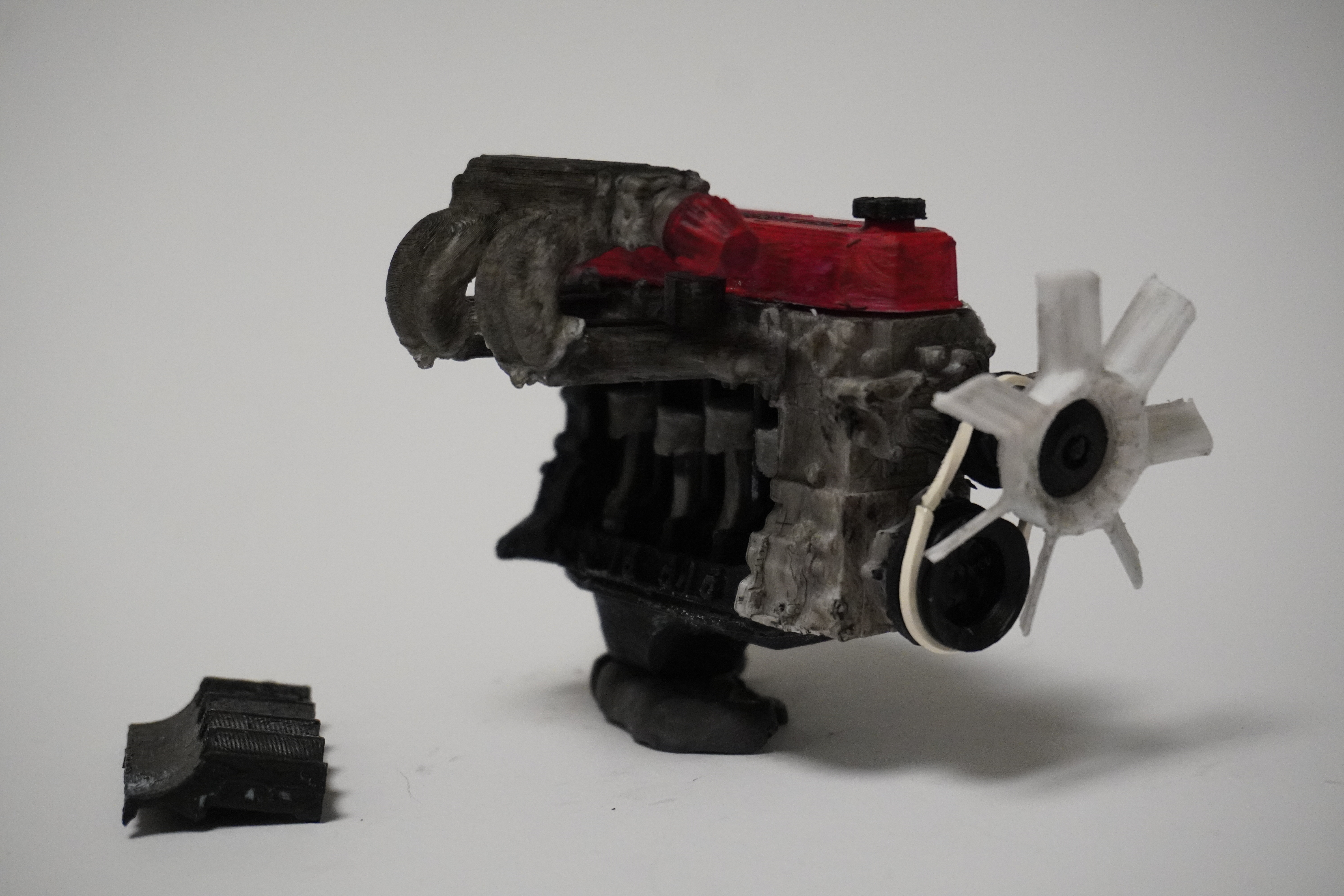 MINI Toyota 4 Cylinder Engine 22RE, Complete Working Model Mini Edition — miniatura 8