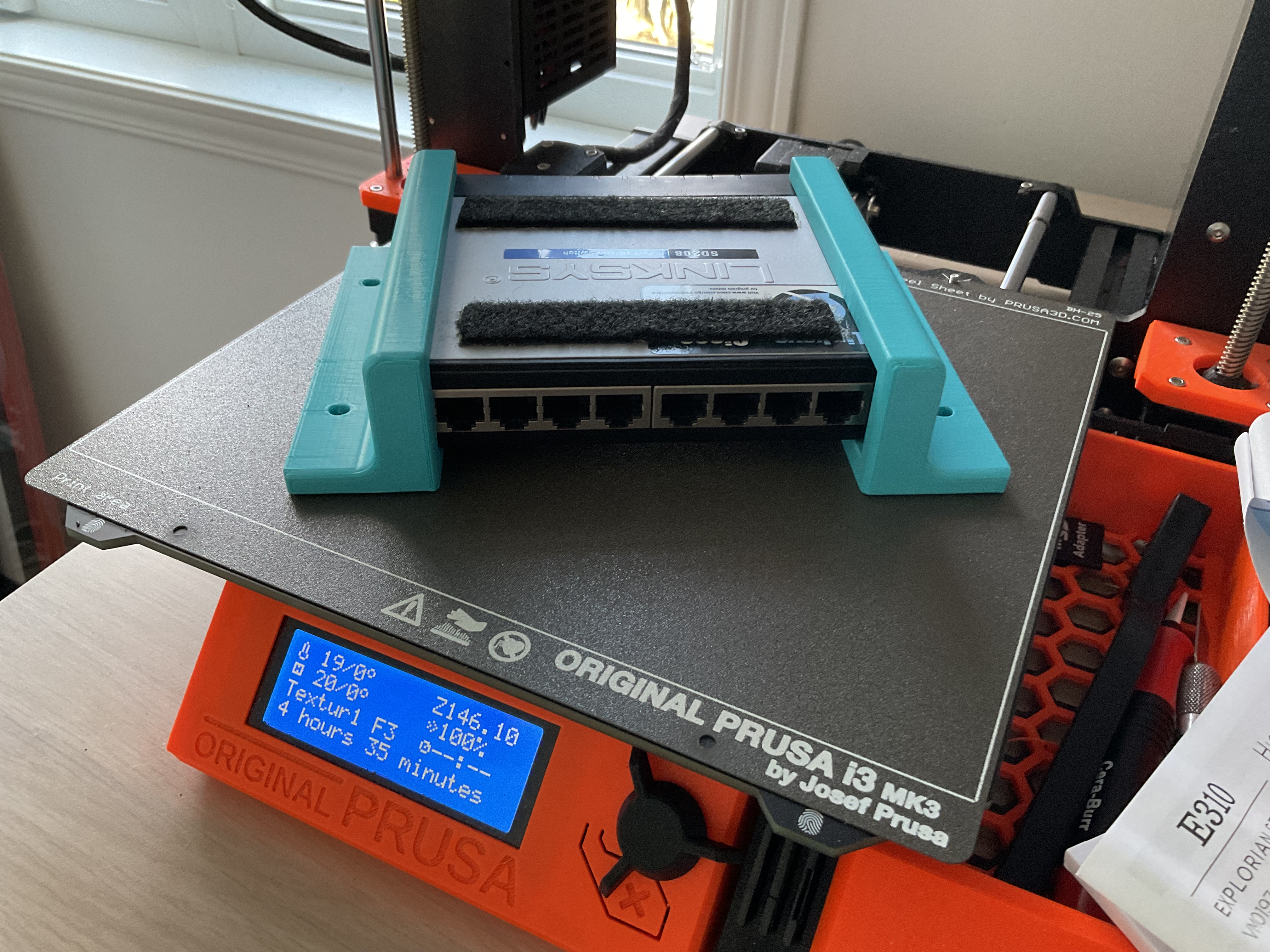 Miniatura 2 do modelo 3D network switch bracket