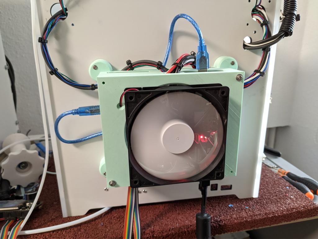 Ultimaker 2 SKR 1.4 Raspberry Pi retrofit case without drilling