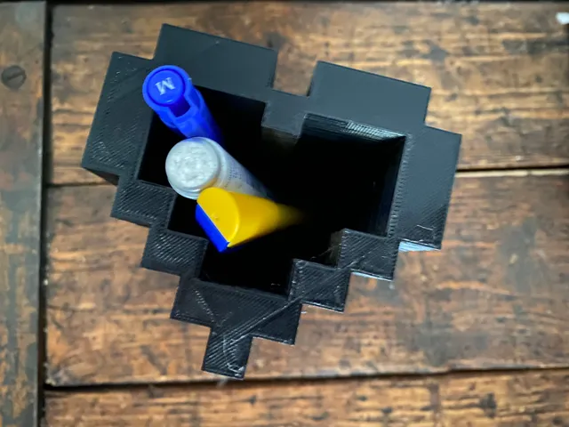 Zelda Heart Pen Holder