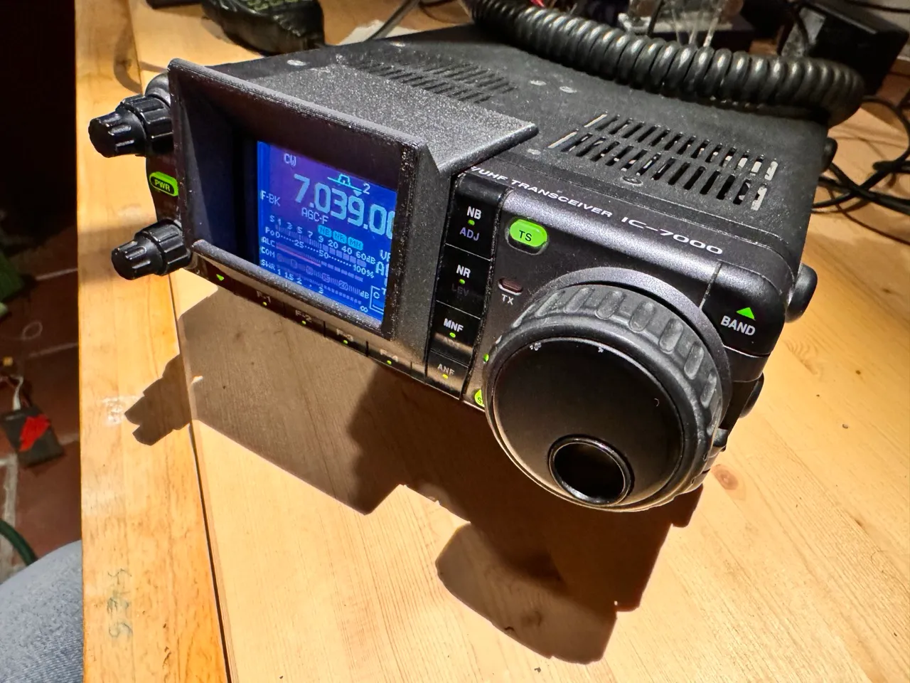 Icom IC-7000 display viewfinder / shade by Jouni | Download free