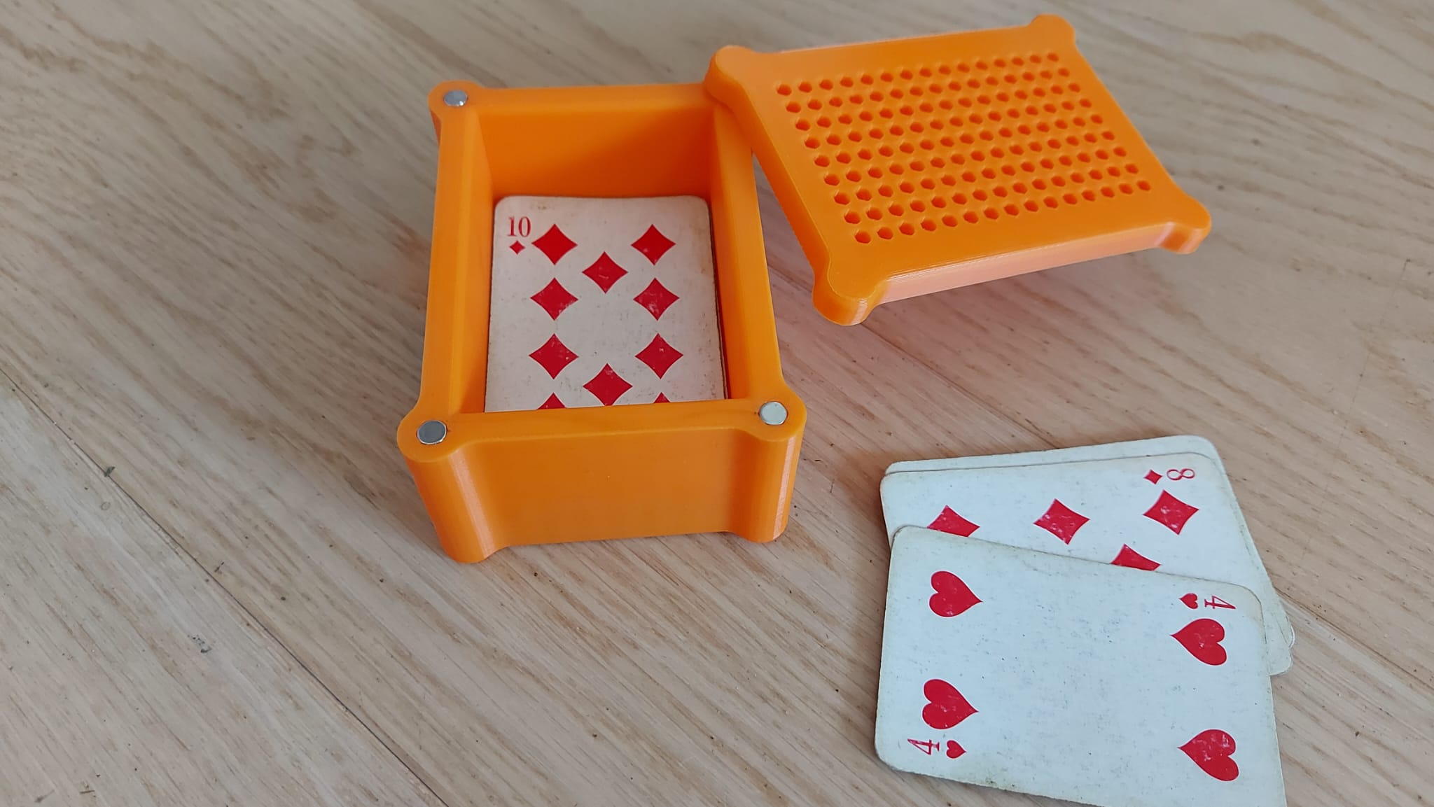 Magnetic Deck Box for 2 Card Decks