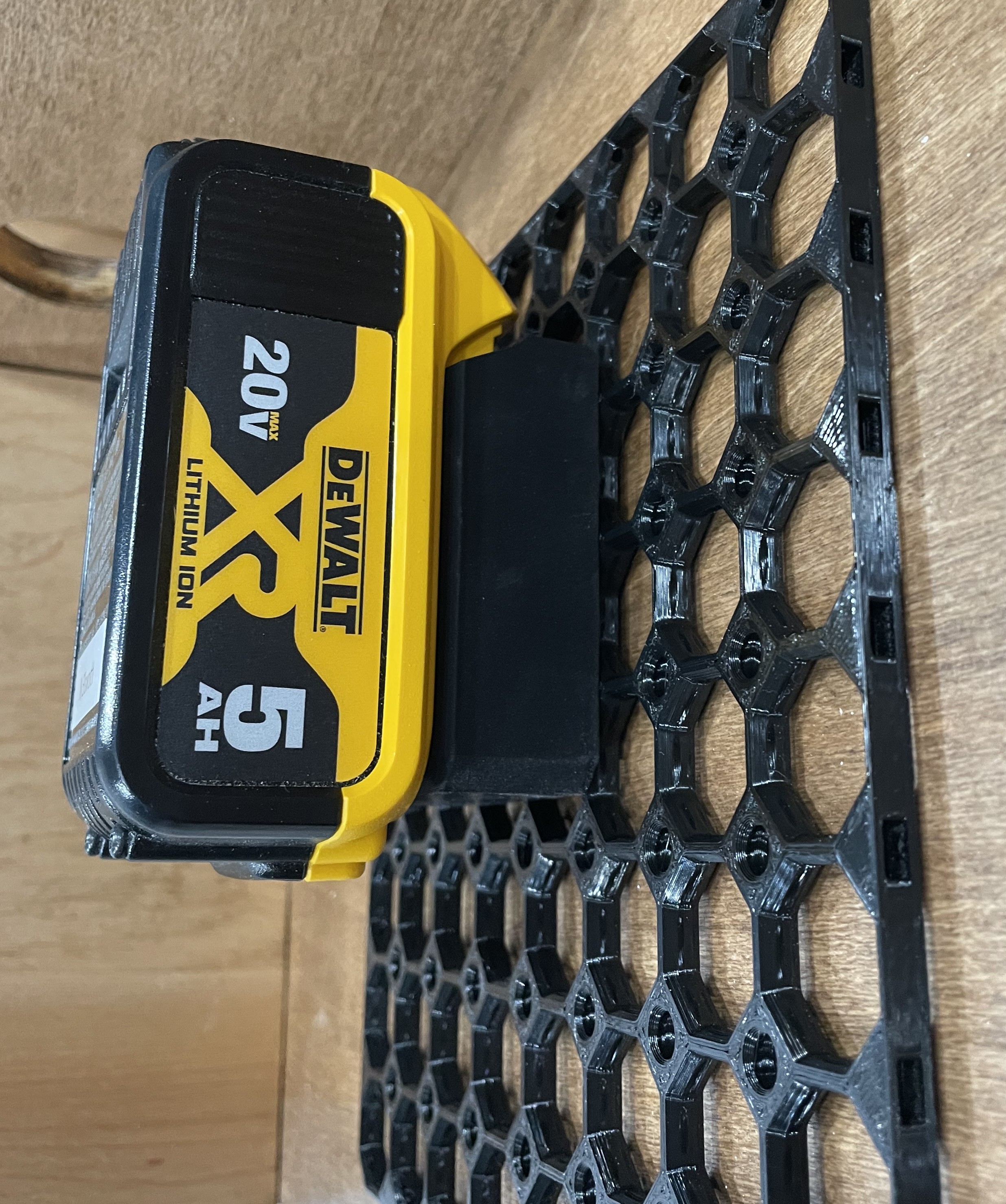 DeWalt Battery Holder for Multiboard T-Bolts