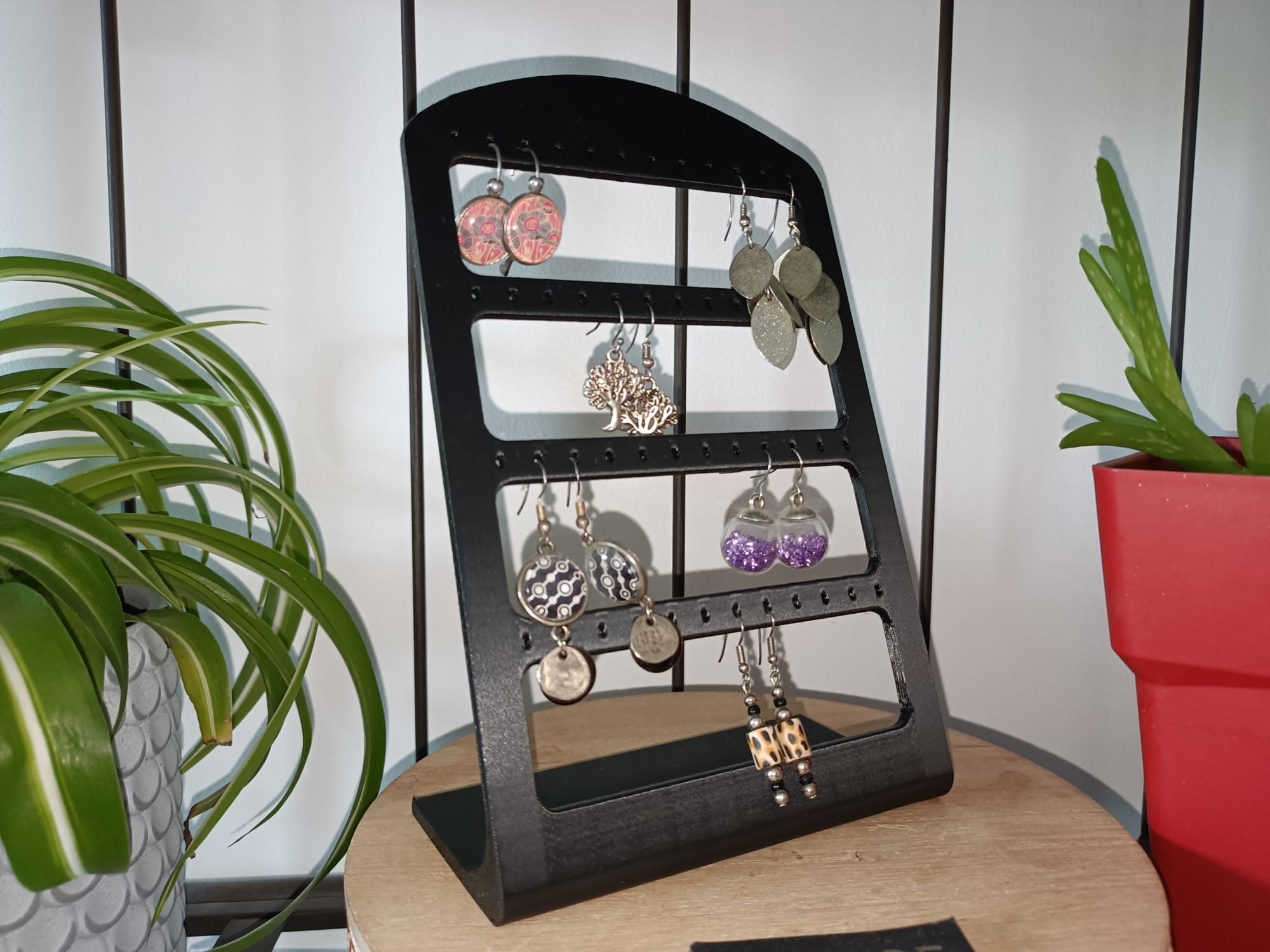Simple Earrings Stand