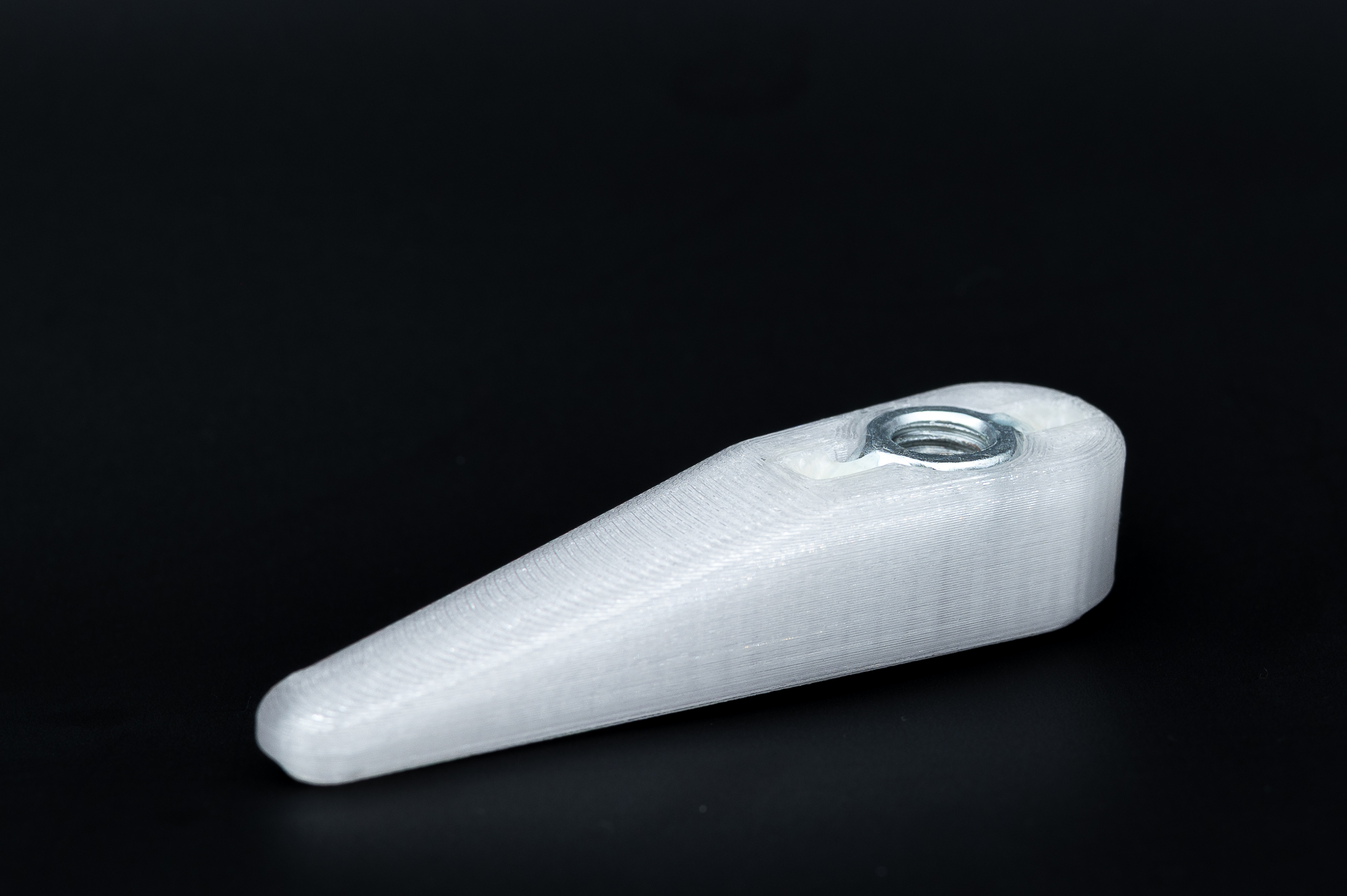 Simple wing nut handle