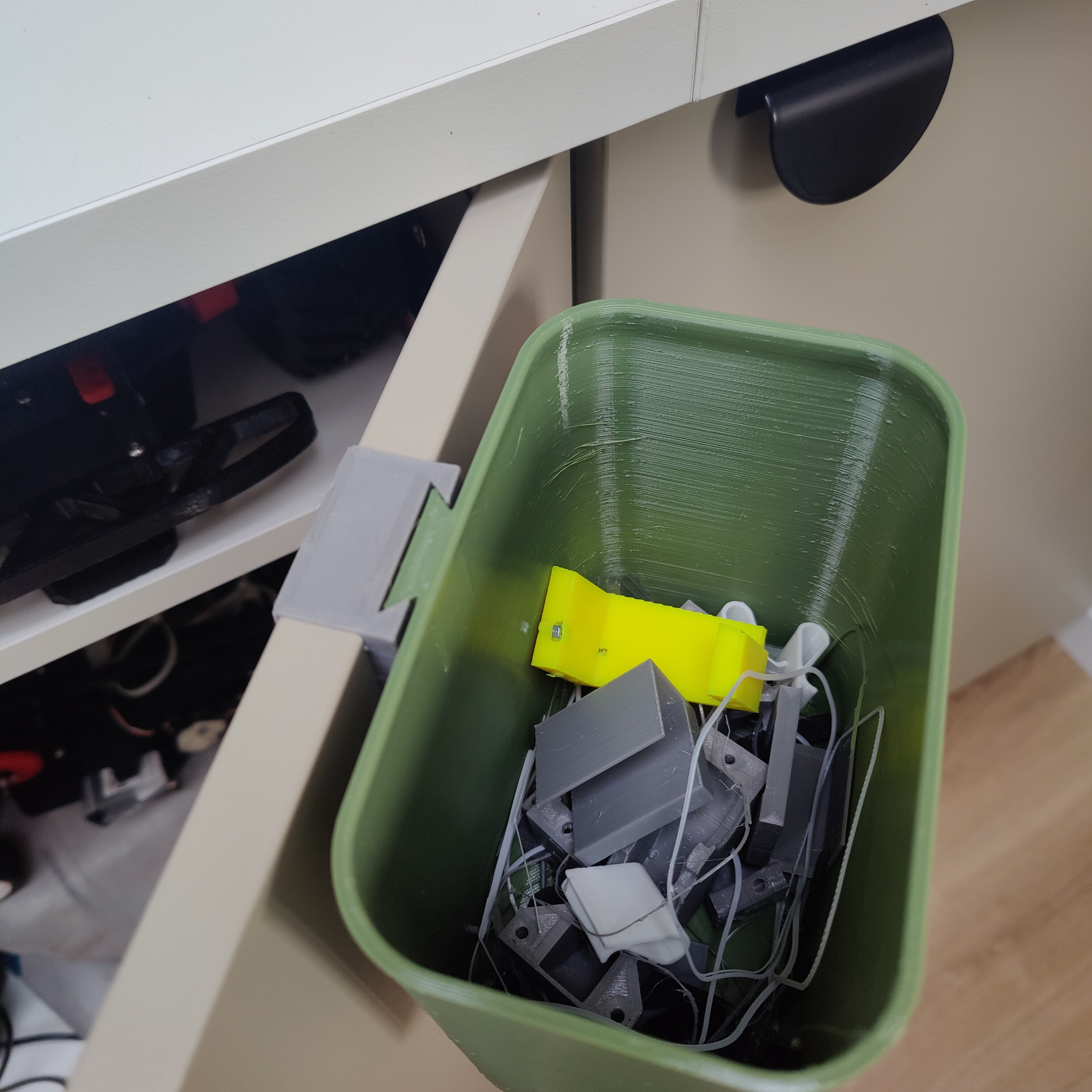 Ikea Havstorp clamp for Desk Trash Bin from DrKronos