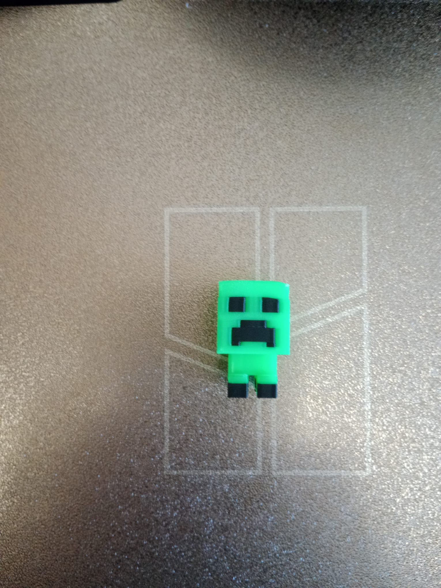 Llavero de una figurita de mini creeper