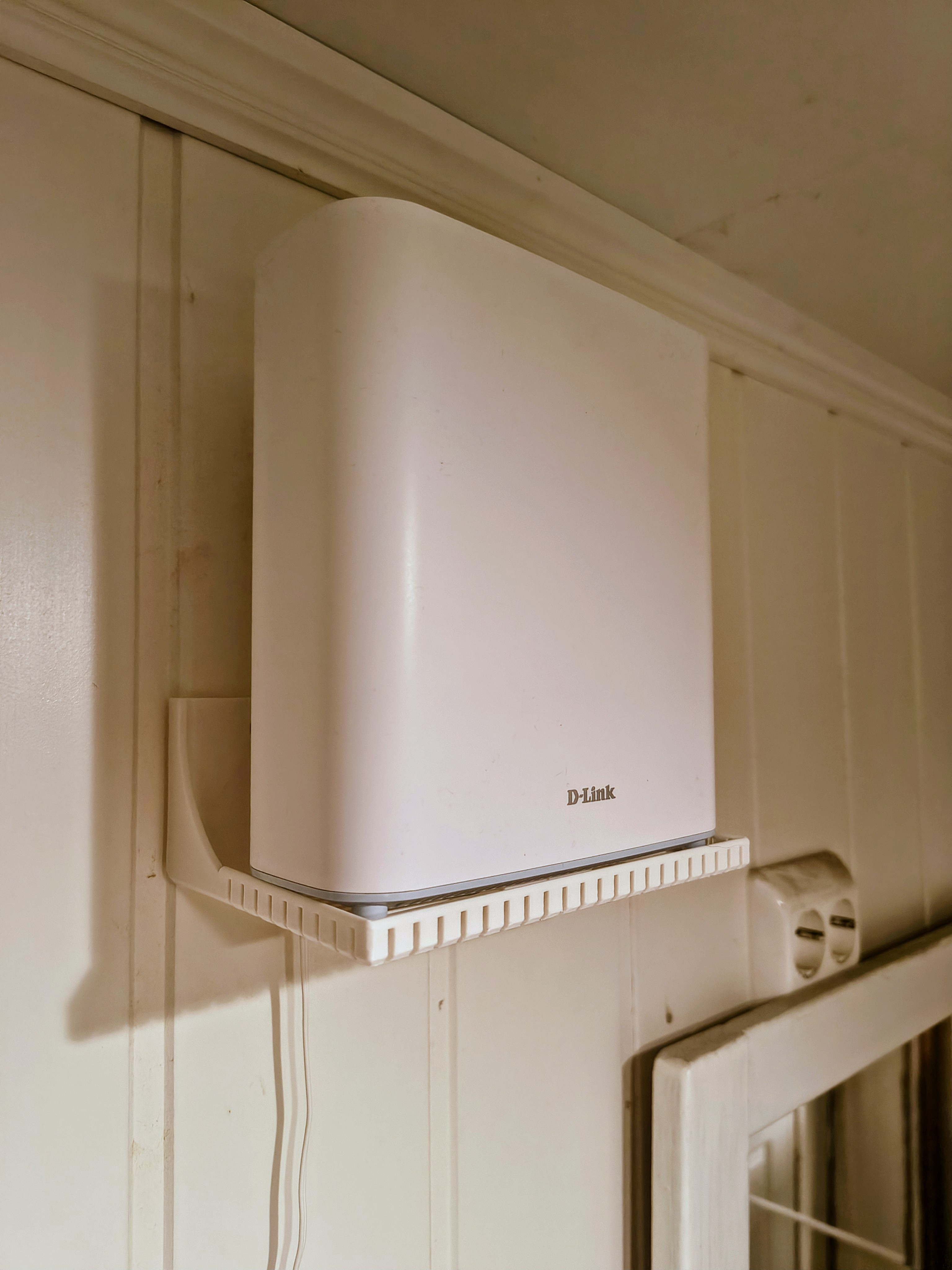 D-Link M32 router Wall mount