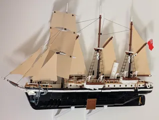 Wall mount for Lego Endurance ship